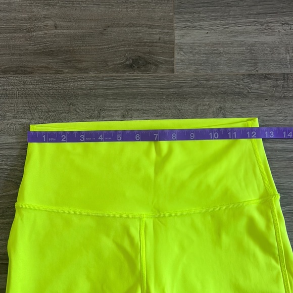 Lululemon Wunder Under High Rise 28" Leggings Highlighter Yellow Size 6 - Picture 4 of 7